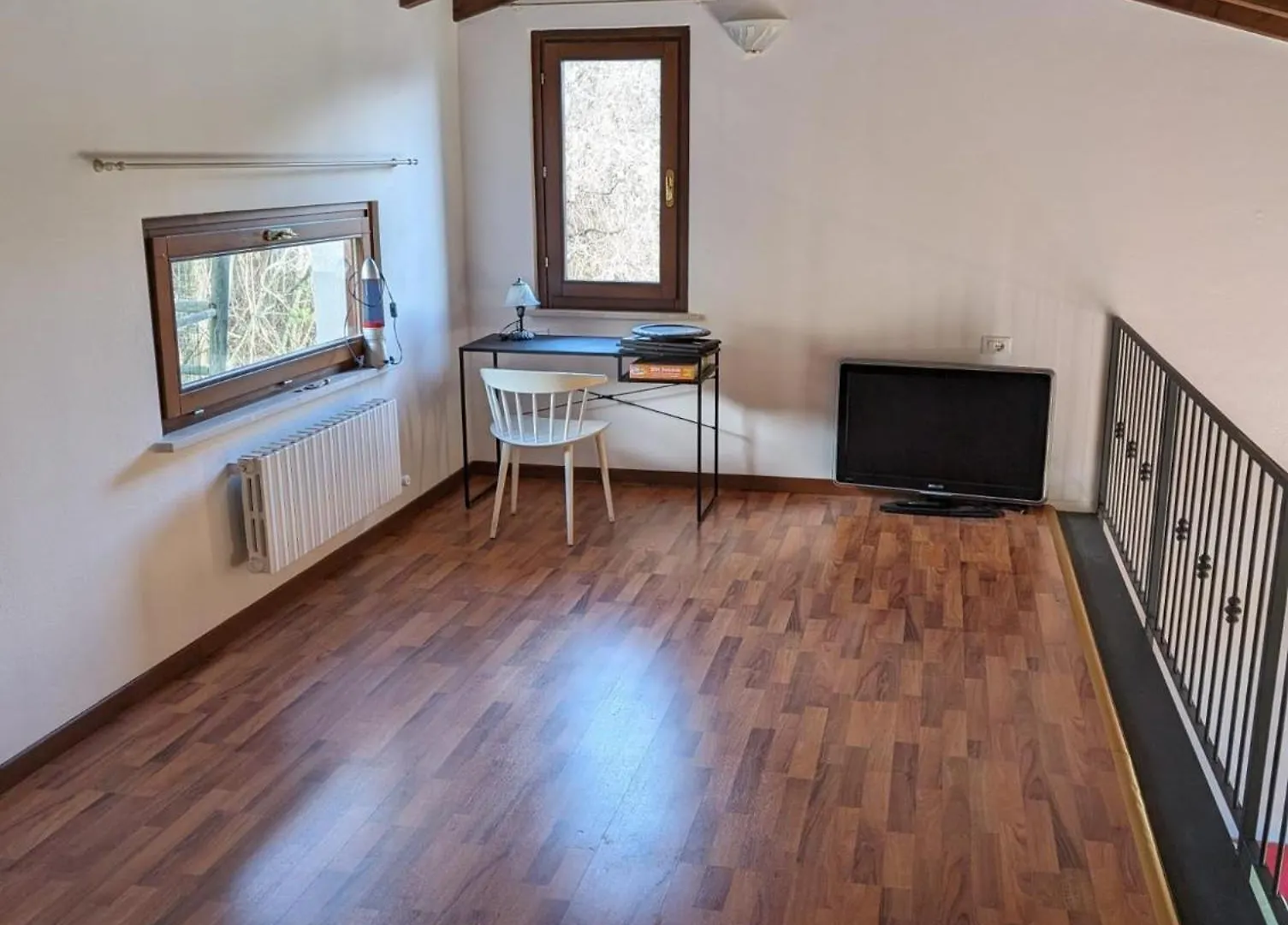 Lejlighed Schoenes Ferienhaeuschen Chiara In Ruhiger Lage Fuer Max 4 Personen Mit Pool Olzano