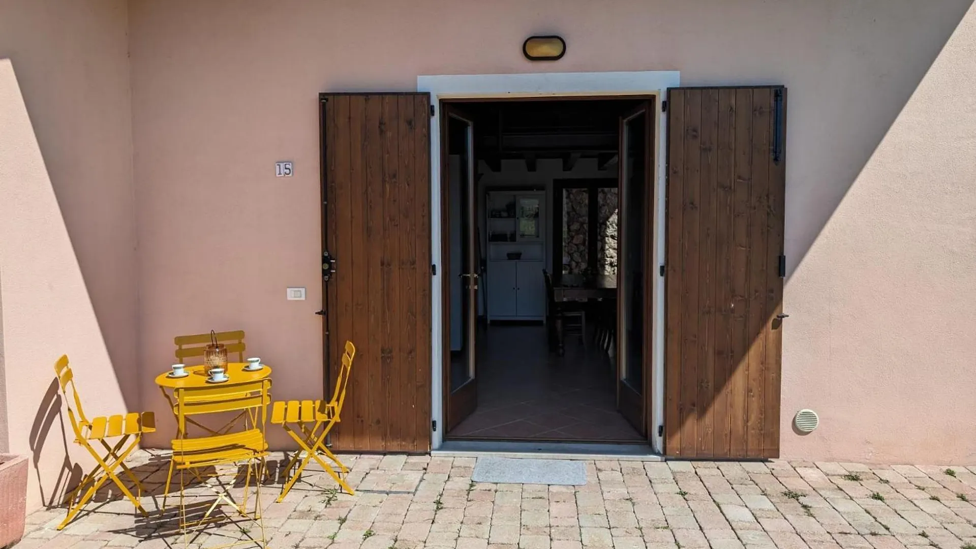 Schoenes Ferienhaeuschen In Ruhiger Lage Fuer Max. 4 Personen Mit Pool Olzano Apartment