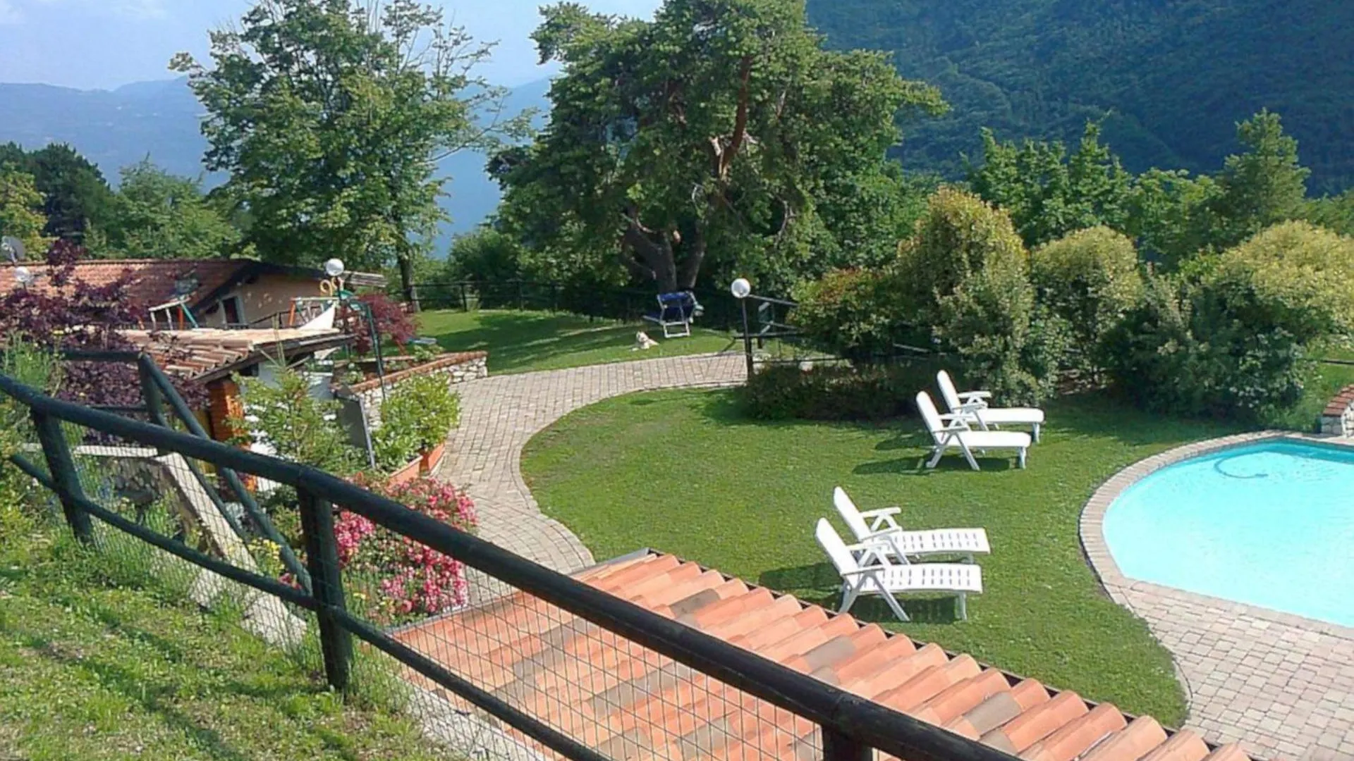 Apartment Schoenes Ferienhaeuschen In Ruhiger Lage Fuer Max. 4 Personen Mit Pool Olzano